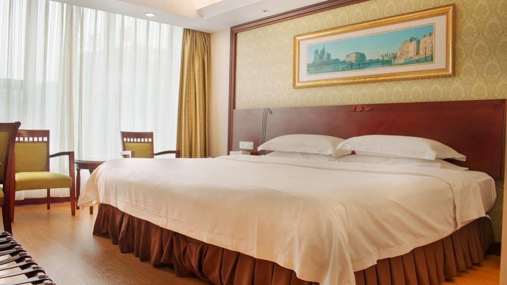 Vienna International Hotel Taicang Nanyang Plaza Exterior photo